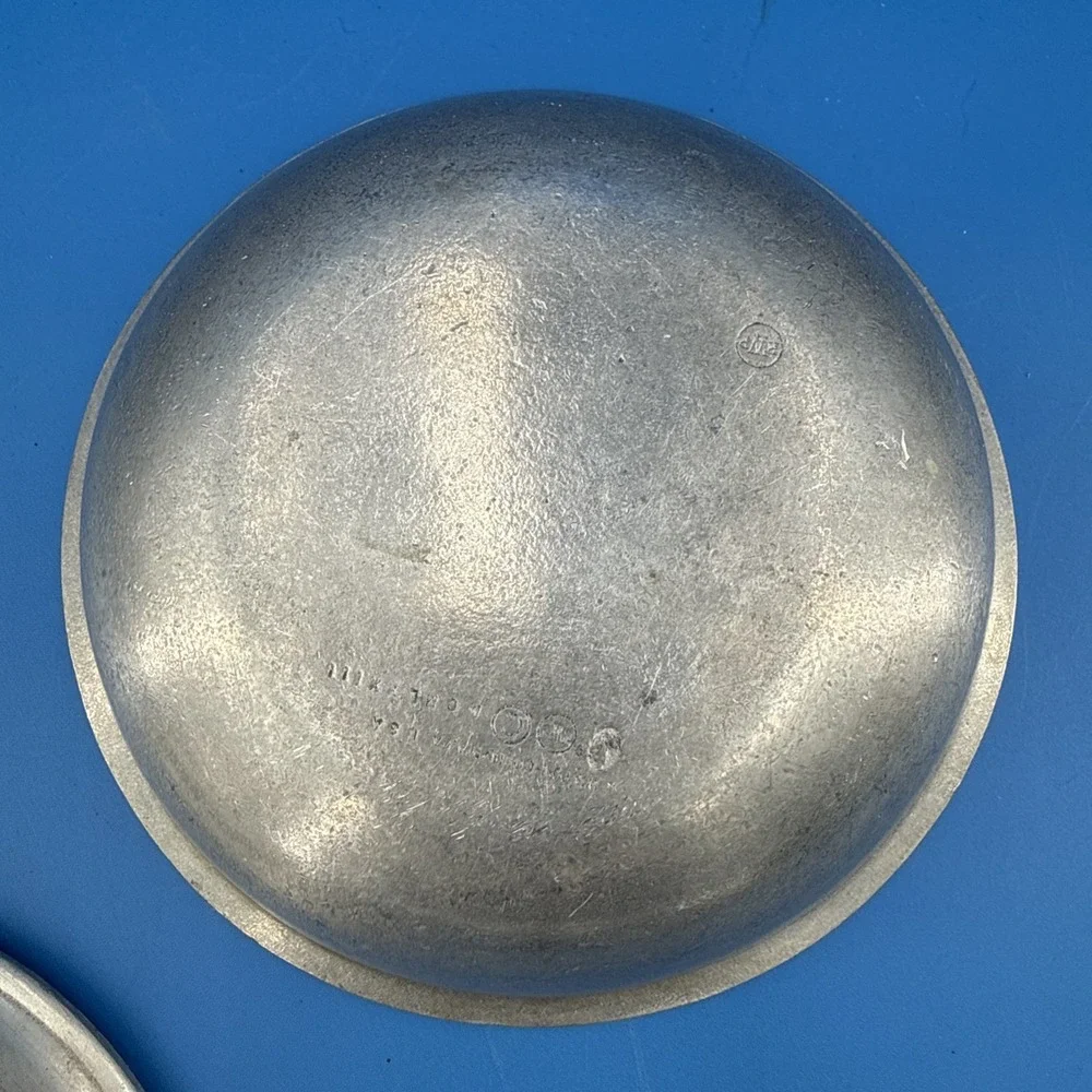 Vtg Wilton Pewter Pit aw/ Lid USA Dutch Oven Bowl Pan With Lid